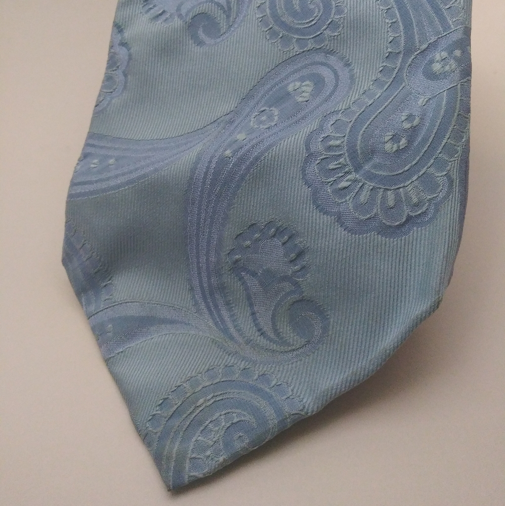 Paul Fredrick Tie